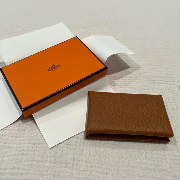 NIB Hermes Calvi Cardholder - Picture 1 of 3